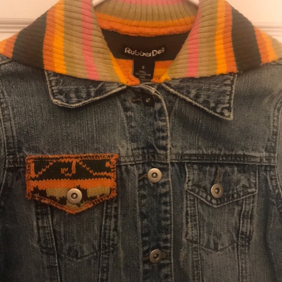 Stylish Denim Jacket - Picture 5 of 6